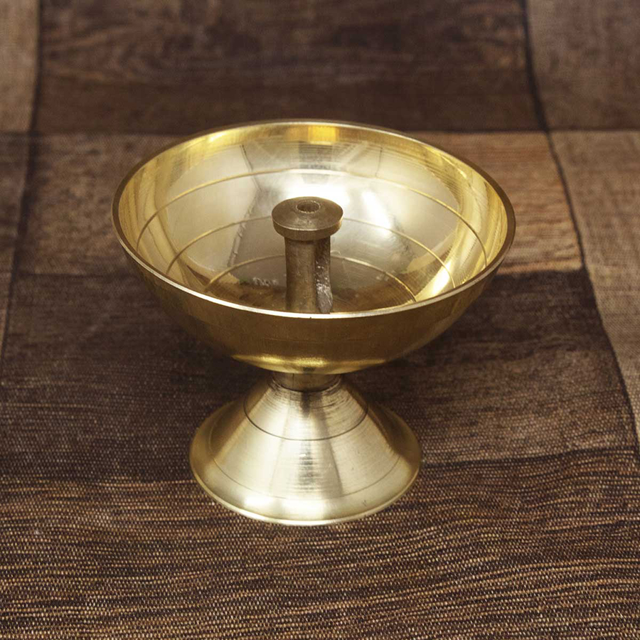 Mannar Craft Store  Akhand Diya, Brass Oil Lamp with Glass Cover and knob  for Pooja (Small)