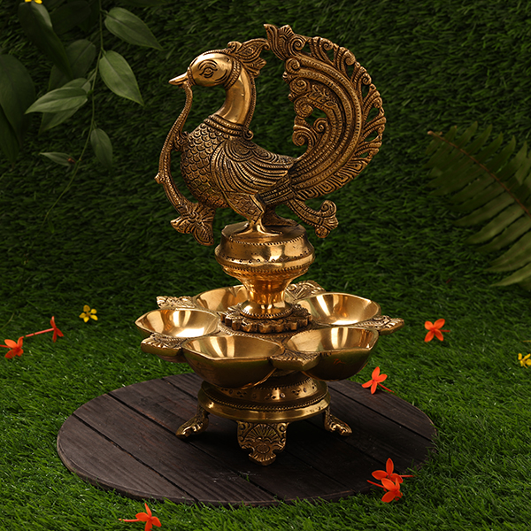 RK Co, RK7Co. Kerala Fancy Nilavilakku, Traditional Kerala Authentic Oil  Lamp, Brass Table Diya Price in India - Buy RK Co, RK7Co. Kerala Fancy  Nilavilakku